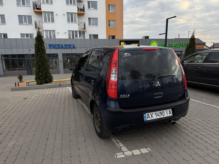 Мітсубісі кольт 2005р