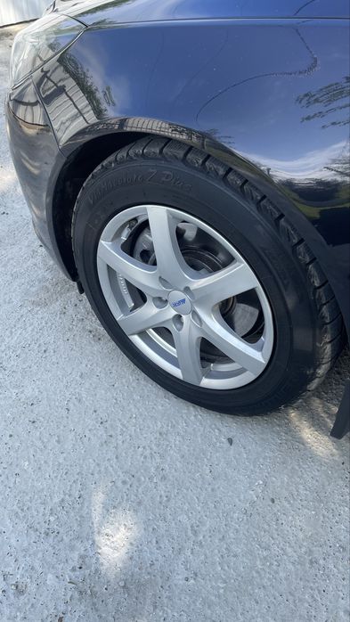 Продам в доброму стані Opel insignil