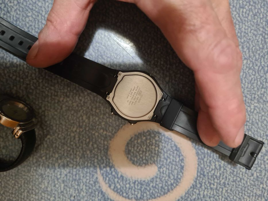 годинник  Casio AW- 90H