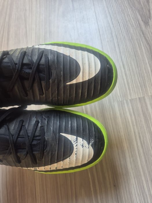 Професійні футзалки Nike Mercurial