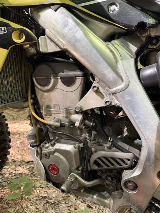 Suzuki RMZ-450 2009 na wtrysku
