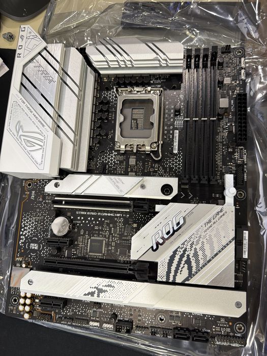 Rog strix B760–A Gaming Wi Fi