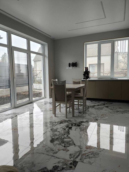 Новый дом в центре Нерубайска, общ 90 м, 3 комнаты. Рядом Усатово.