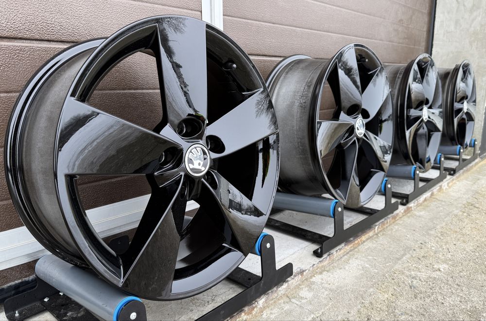 4x felgi aluminiowe Czarne 5x112 r17 et40 7J Alufelgi Oryginał Skoda