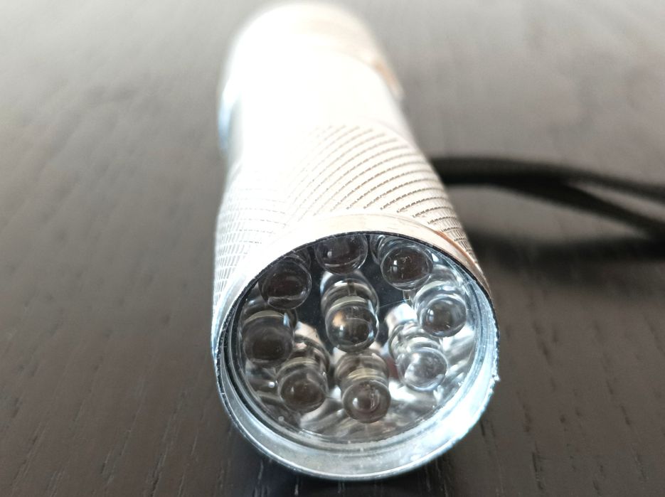 Lanterna LED de pequenas dimensões