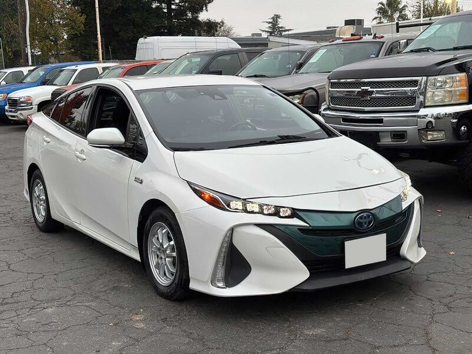 Toyota Prius Prime Premium      2019