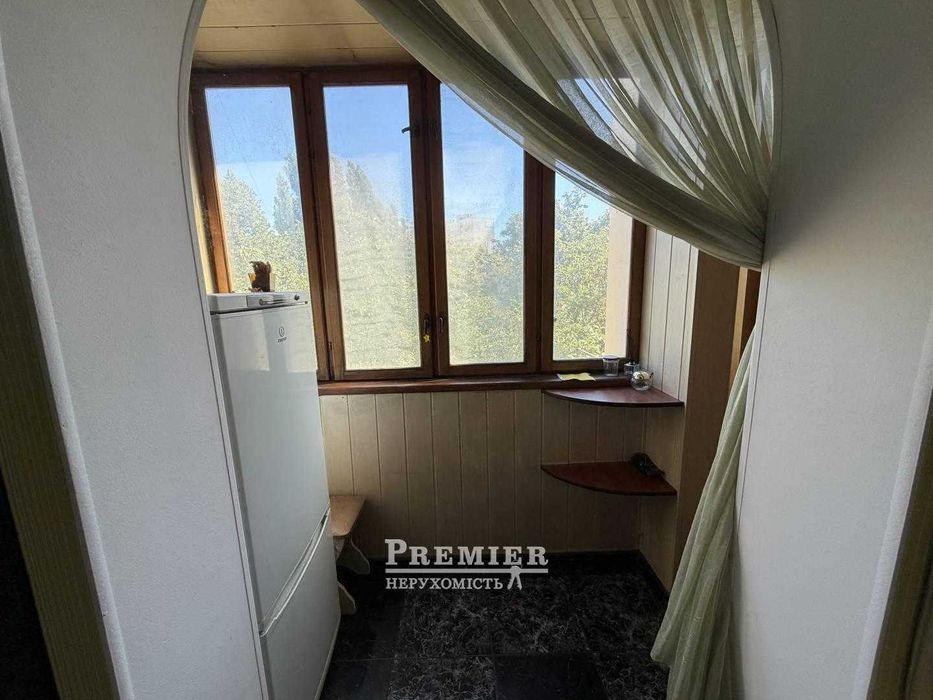 5-к. квартира 97.5 м² с ремонтом на ул. Ак. Королева
