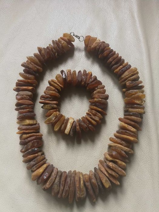 Duże korale  i bransoletka z bursztynu surowego