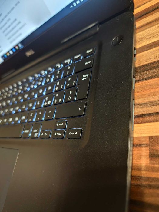 Ноутбук Dell Vostro 5581 /Core i5-8265U ( 4-яденрний)