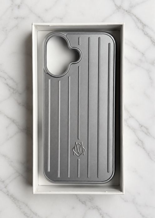 Etui Iphone 17 - R.I.M.O.W.A