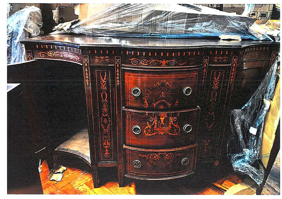 Venda de antiguidade - Aparador