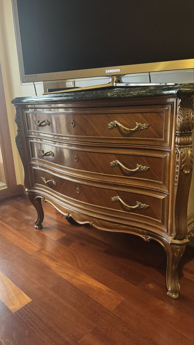 Quarto de antiquário completo lindo!