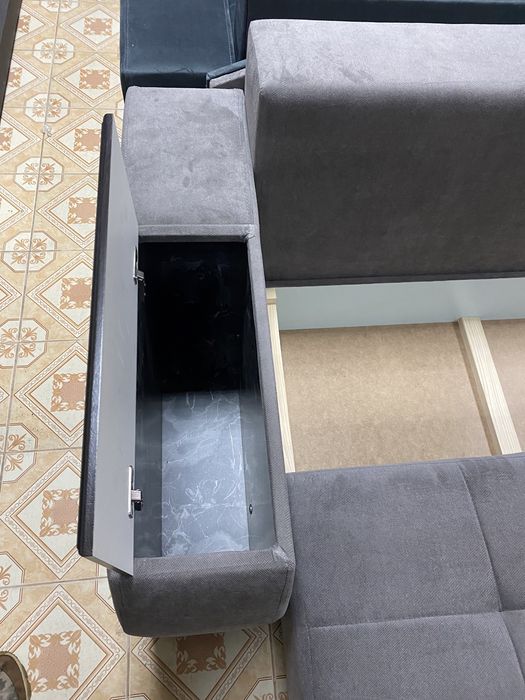 Кутовий розкладний диван