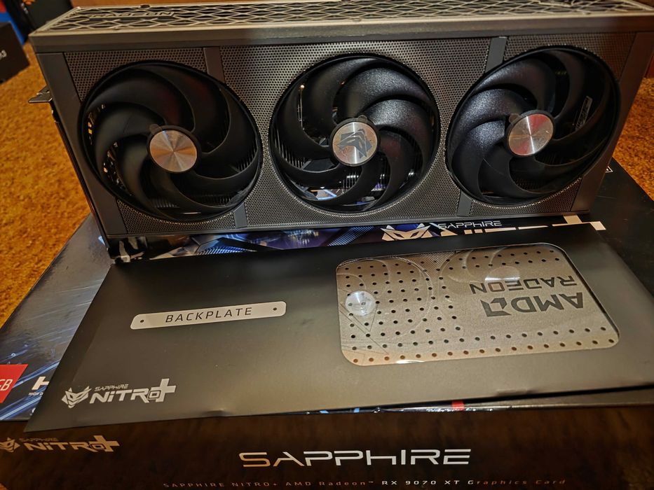 Amd Radeon Sapphire Rx 9070 XT 16 Gb GDDR6 Nitro + OC