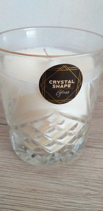 Świeca w eleganckim stylu Crystsl Shape