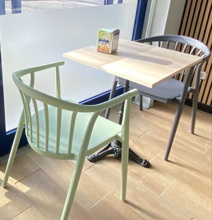 Sale of 8 Café/Terrace Chairs64751137869059120