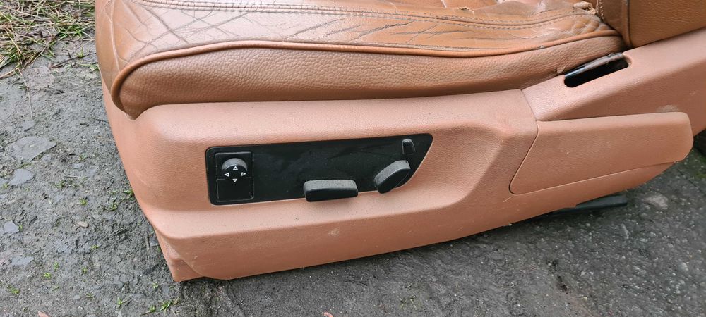 Сидіння + Карти Volkswagen Touareg салон обшивки дверей