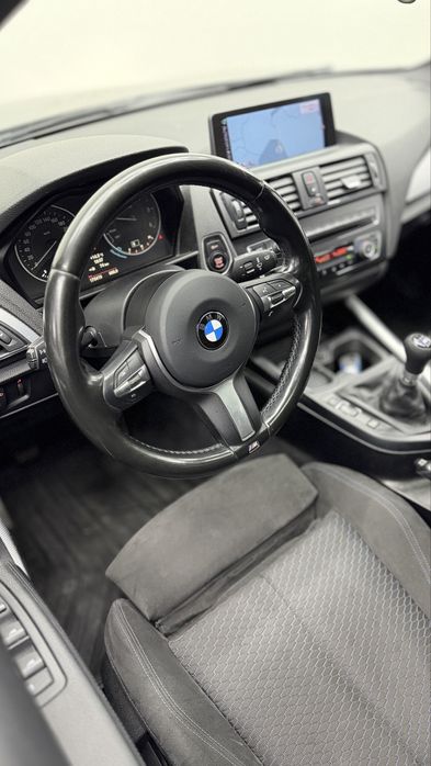 BMW SÉRIE 1 116D PACK M Teto de abrir
