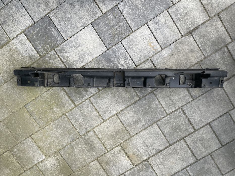 Ślizg zderzaka tył vw T5