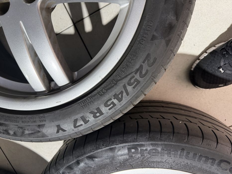 Jantes Seat R17 C/pneus 5x100