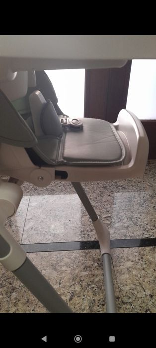 Cadeira de bebe para refeição