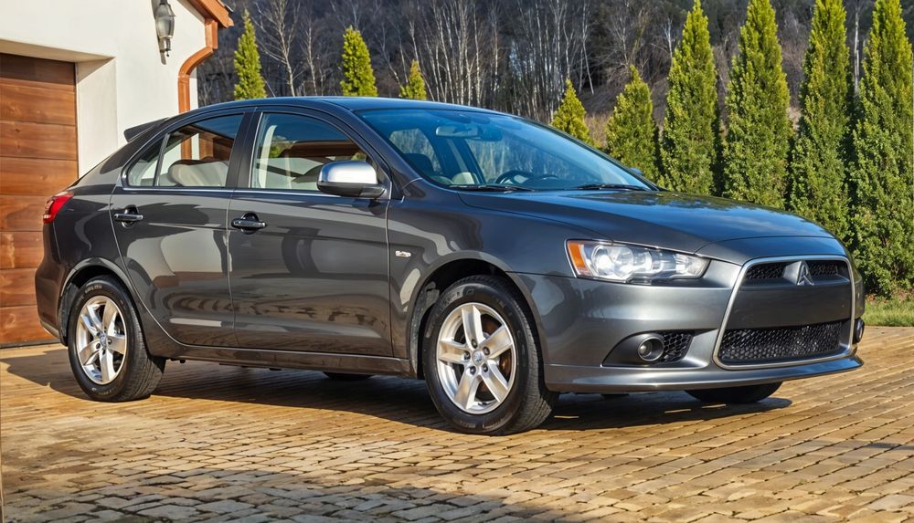 mitsubishi lancer viii sedan 2008-2015 chrom ramka grilla 6400b398 + śruby