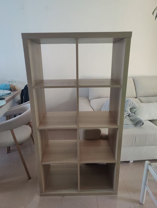 Movel aos quadrados (8 compartimentos)