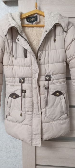 Якісна жіноча парка