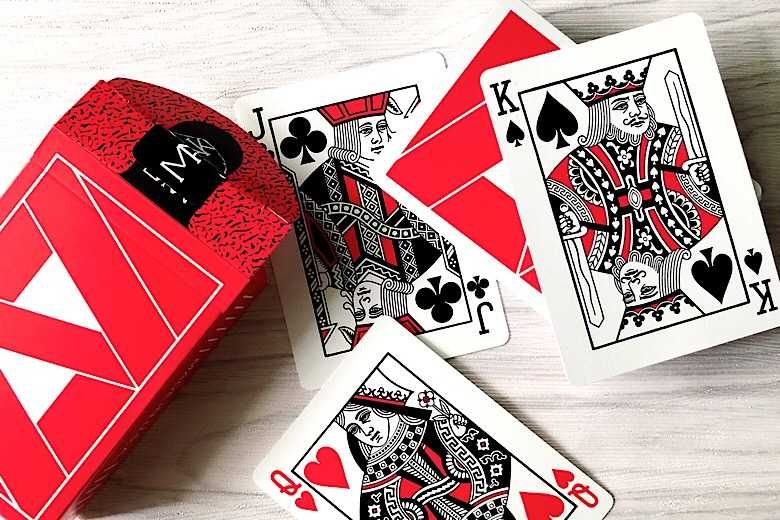 Baralhos de Cartas Mako Red ou Bicycle Elton John