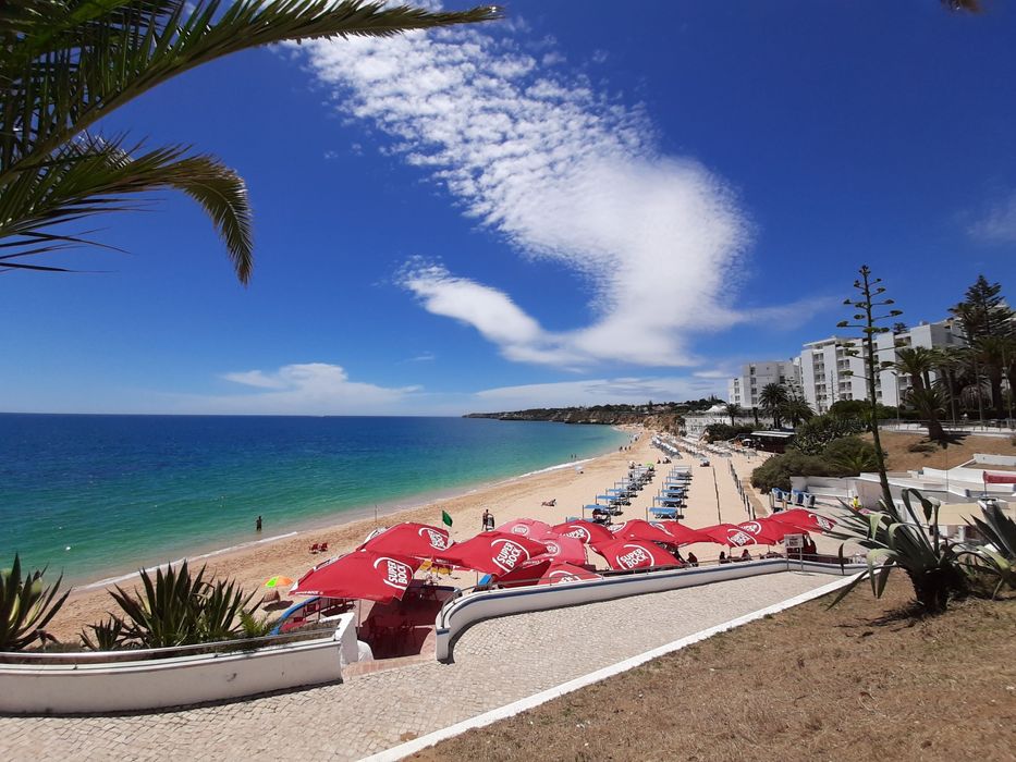 Apartamento T0 junto à Praia de Armação de Pêra