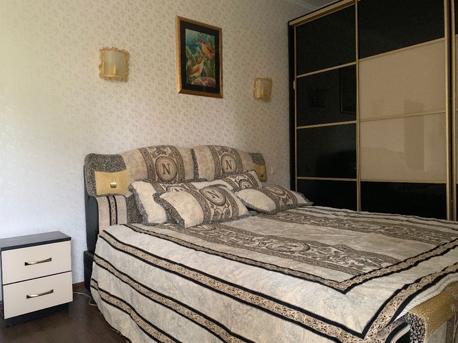 Сдам уютный дом с озером.  Русановские сады. Днепровский район