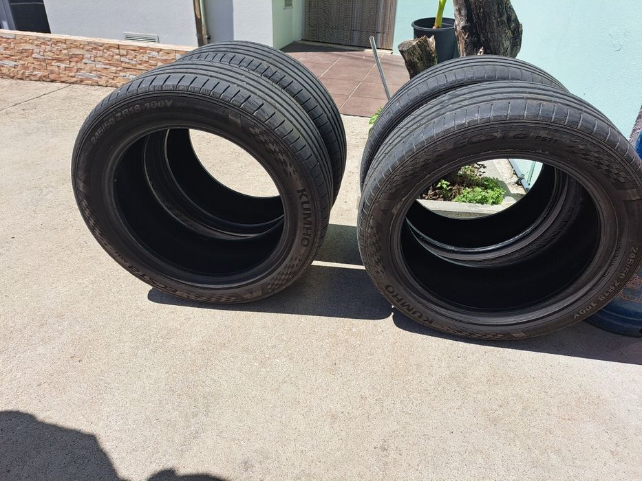 Pneus  245/50 R18