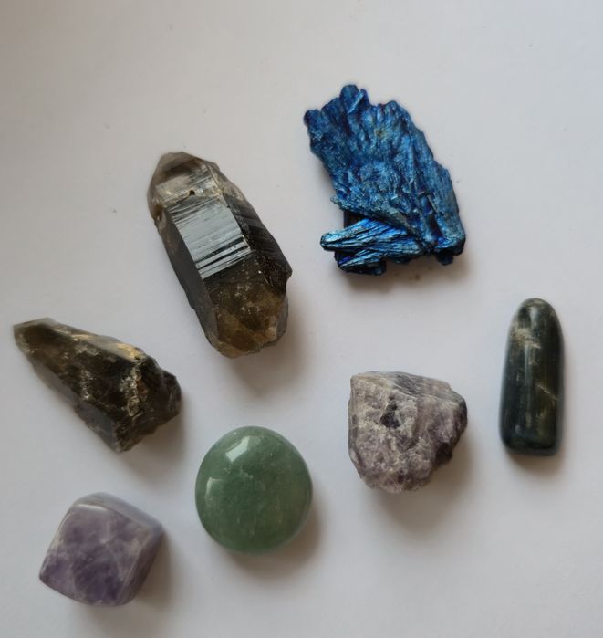 Minerał kamień geoda kwarc dymny turmalin obsydian awenturyn