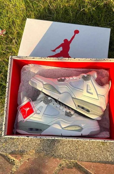 Jordan_4_Retro_White_Oreo R.44