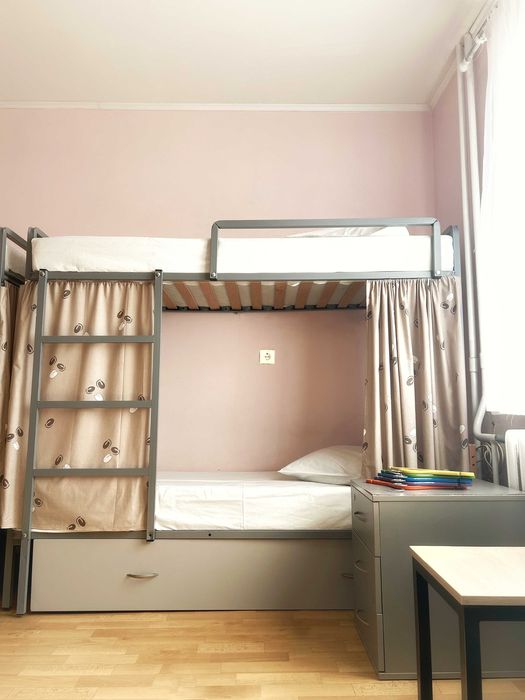 Теплий хостел європейського рівня, метро Лівобережна/Почайна!