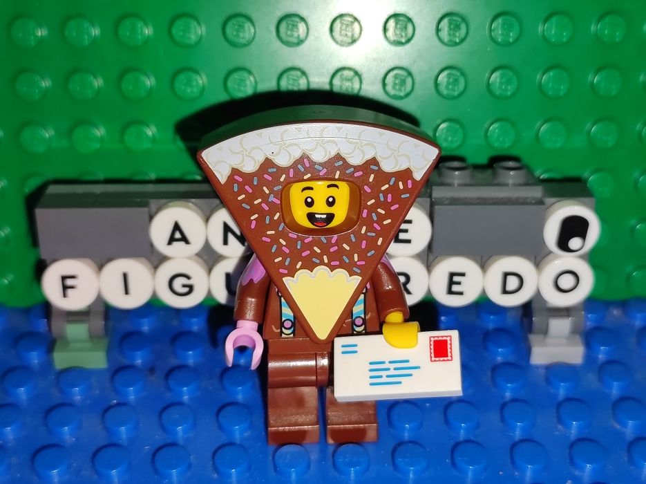 Minifigura Lego Bolo Exclusivo lojas lego