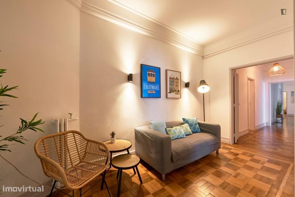Quarto - localizado em Marquês de Pombal Lisbon
