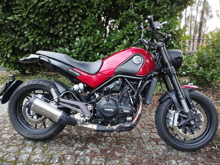 Benelli Leoncino 500 - Excelente estado, apenas 5.742Km