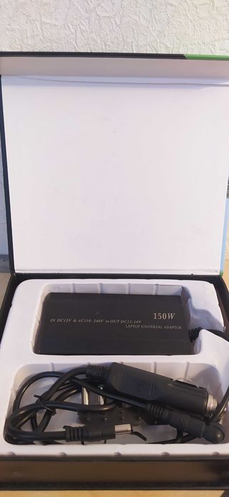 Универсальный автомобильный адаптер для ноутбука