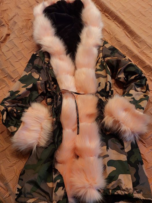 Тепла жіноча парка