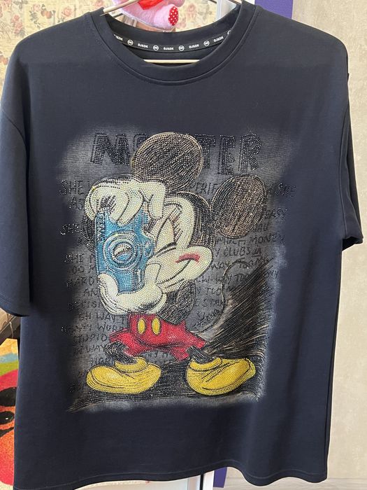 Футболка жіноча в стразах