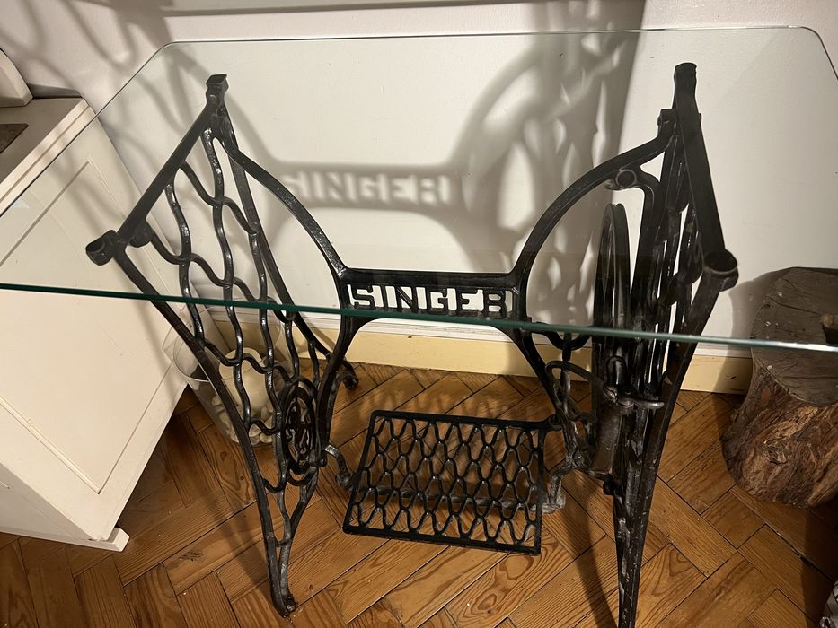 Base Máquina Singer com Tampo em Vidro