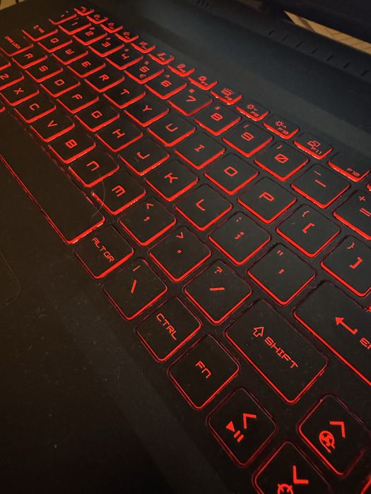 MSI Katana GF76 17" | i5 11.gen | RTX 3050 | 16GB RAM | Zadbany