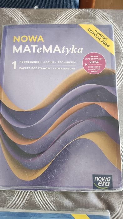 Oddam podręczniki do liceum .