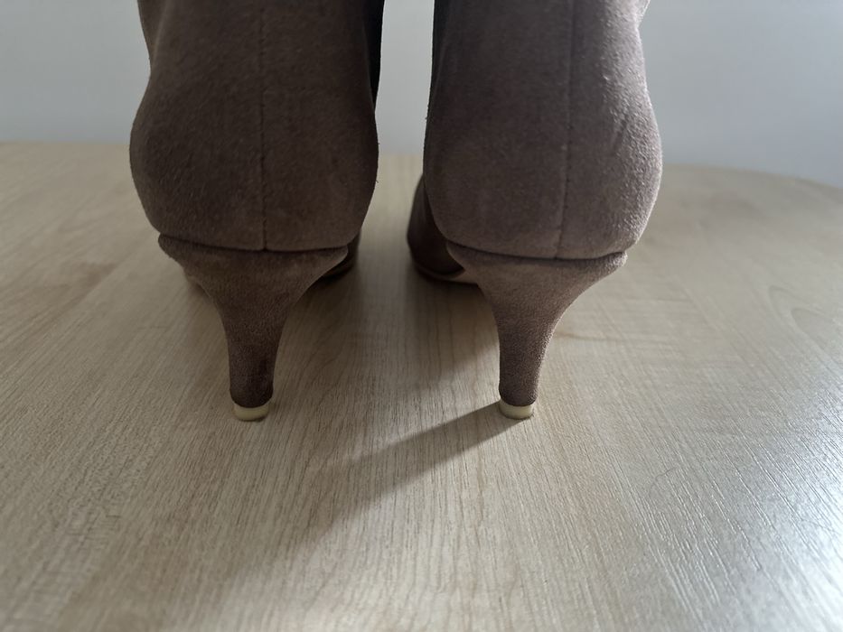 Жіночі чоботи на підборах