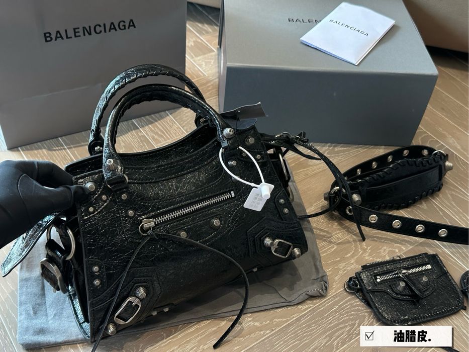 Сумка Balenciaga City чорна, еко-шкіра, розмір 26×17 см