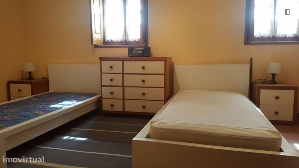 Quarto - localizado em Bonfim Porto