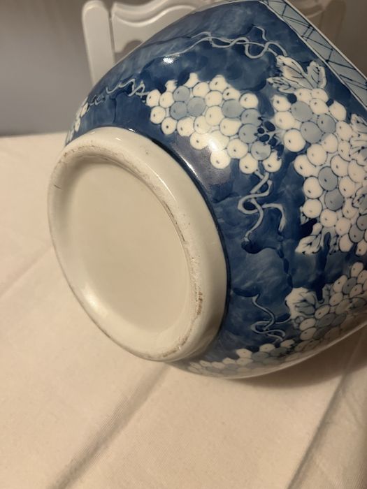 Saladeira em louça antiga