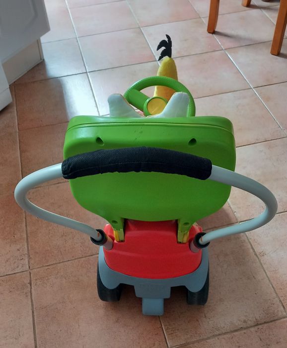 CARRINHO ANDADOR como novo15€. Brinquedo,Casa,Sala,Quarto,passeio,etc.