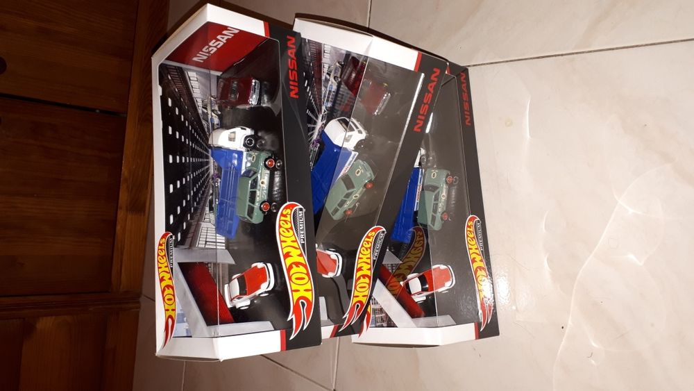 Hot Wheels Nissan Diorama for sale or exchange